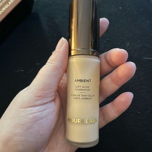 Hourglass ambient foundation soft glow